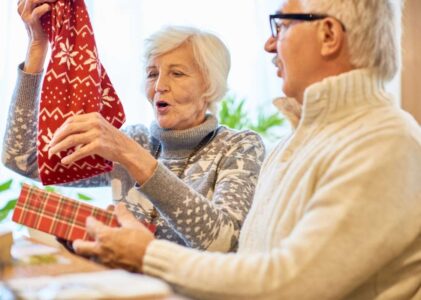 Cadeaux de Noël pour vos grands-parents : idées personnalisées et touchantes